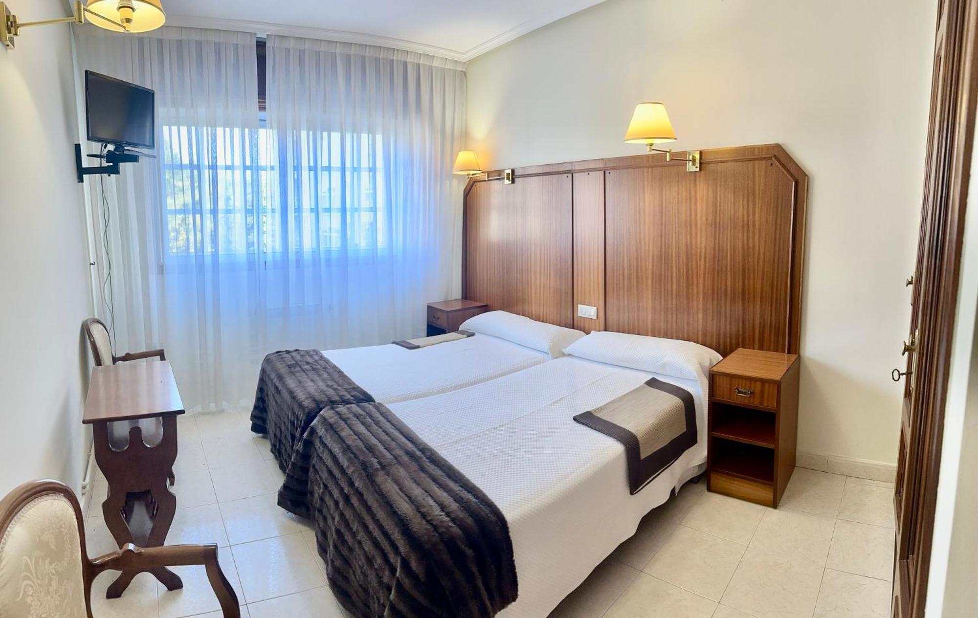 Hostal La Cubana Carballino Ngoại thất bức ảnh