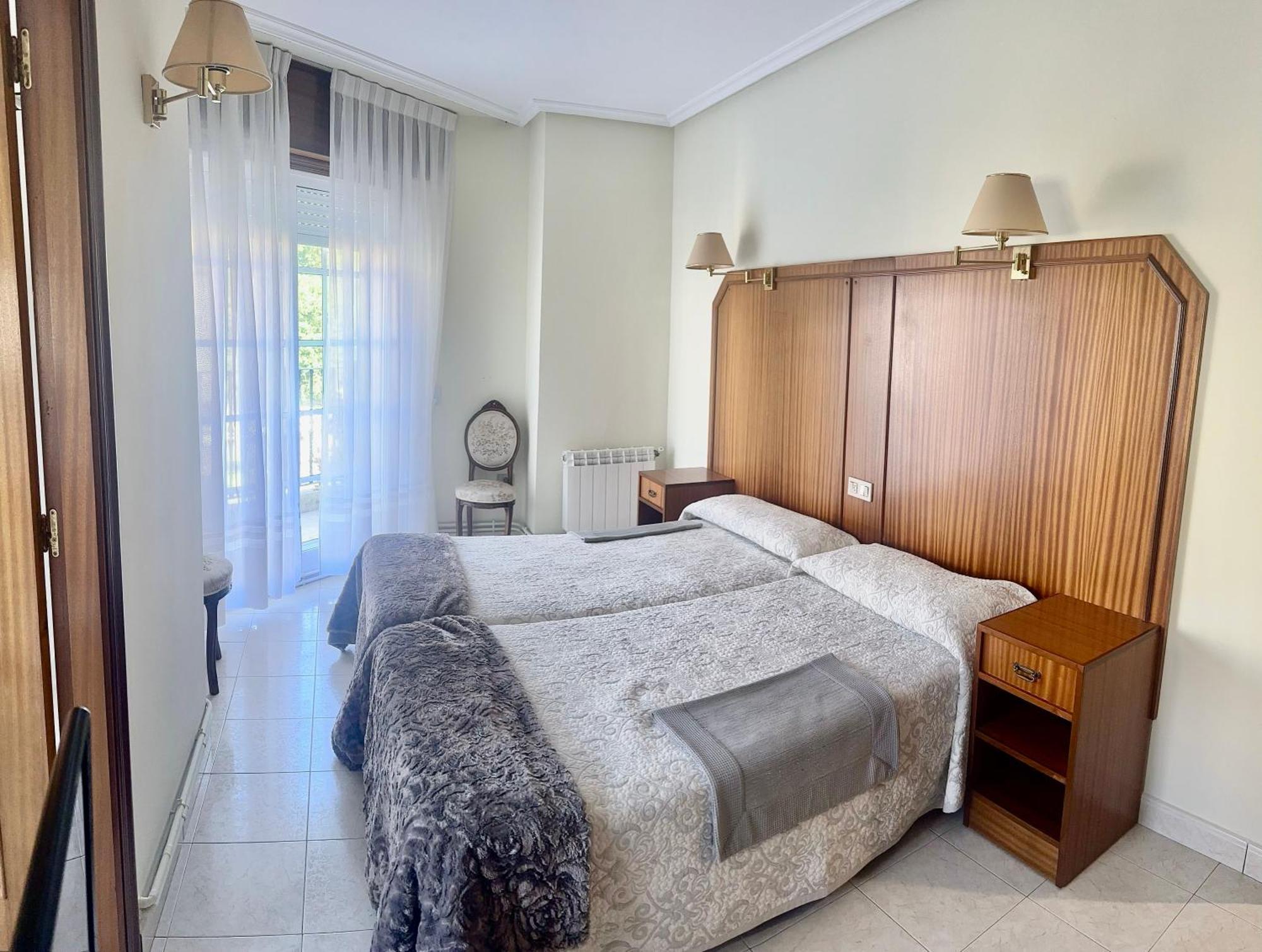 Hostal La Cubana Carballino Ngoại thất bức ảnh
